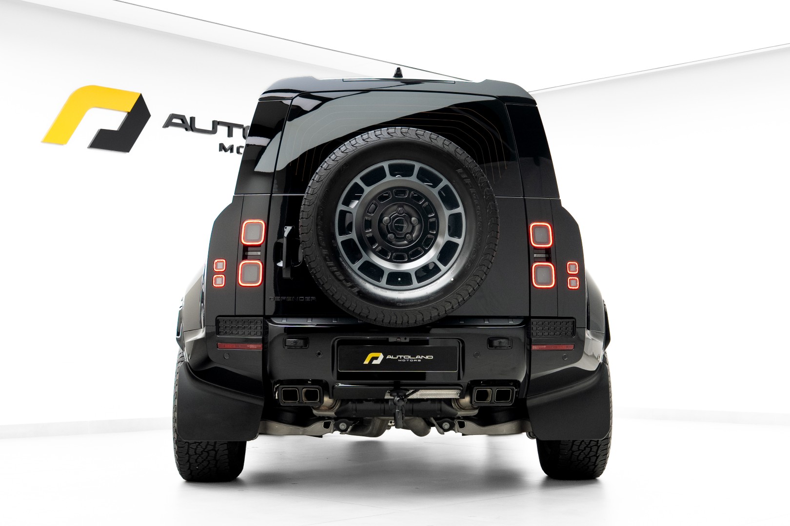 2026 LAND ROVER DEFENDER P635 OCTA BLACK EDITION | GCC DEALER WARRANTY & SERVICES